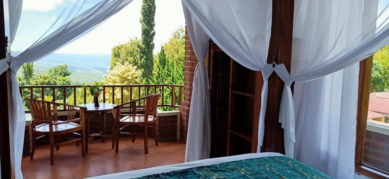 Karang Sari Guesthouse & Warung Munduk Dış mekan fotoğraf